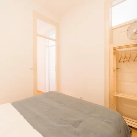 Com 3 Quartos Muito Acolhedores Nos Anjos 리스본