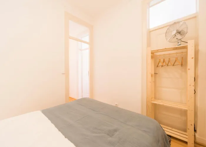 Com 3 Quartos Muito Acolhedores Nos Anjos Lisboa